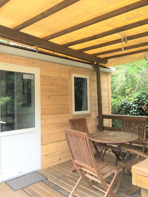 Camping Le Parc Des Monges Auribeau-sur-Siagne Exteriör bild